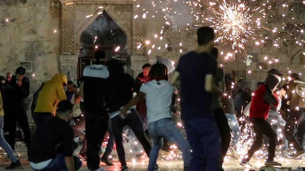 Clashes near Al Aqsa Mosque, 7 May