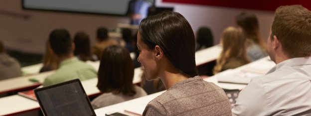 Kraljičin govor 2021: Prvo pojavljivanje kraljice van Vindzora posle smrti princa Filipa 11 Lecture