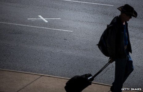 Amerika, istorija i politika: Ubistvo Kenedija - šta je dovelo do teorija zavere i pitanja na koja nema odgovora 2 Beli iks označava mesto na kom je pogođen DžFK