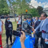 Vučić: Poljoprivredne penzije su neka vrsta poklona države 15