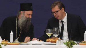 Predsednik države u 21. veku ide u crkvu da se pomoli pred važan put: Da li je Vučić doživeo versko otkrovenje?