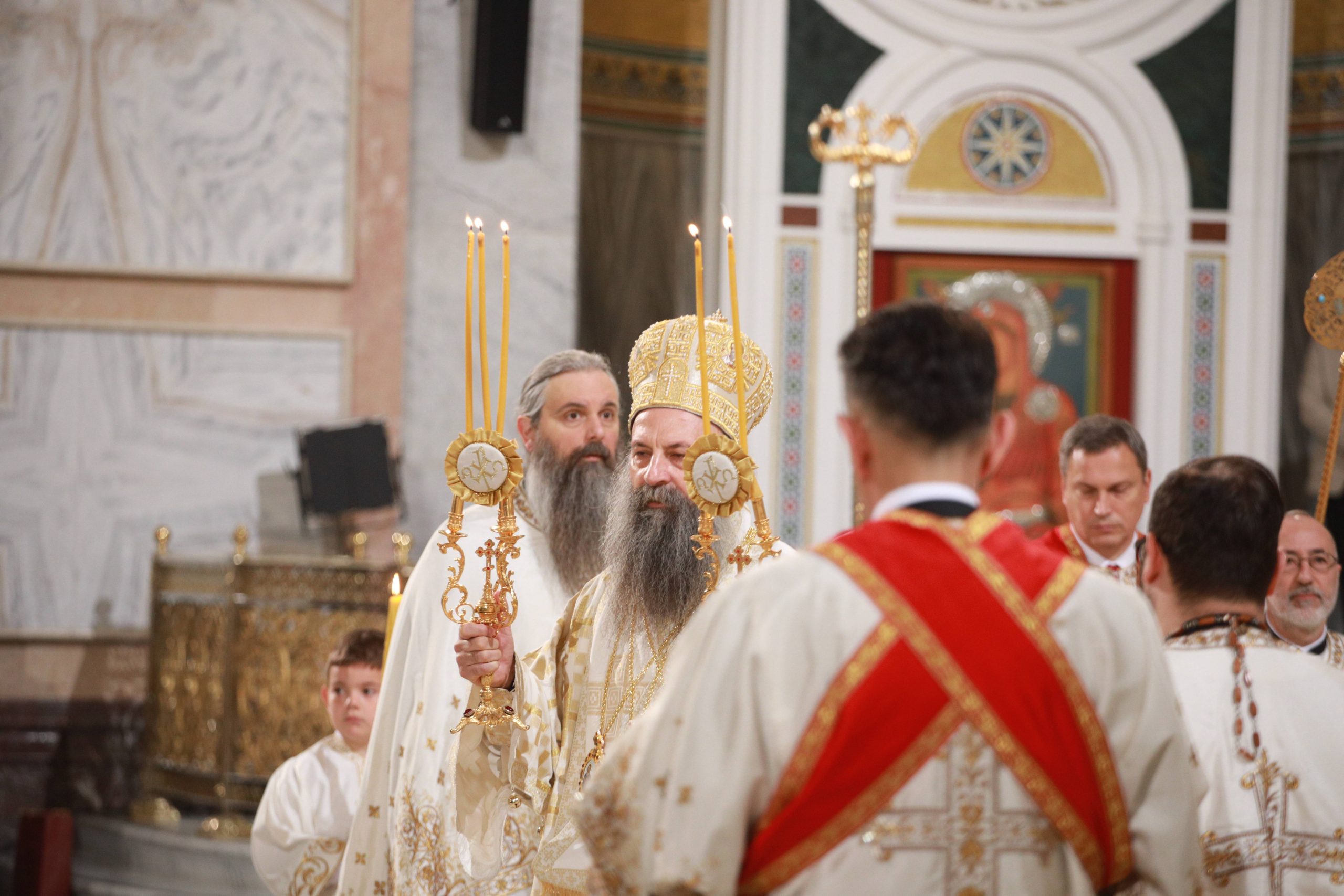 Patrijarh Porfirije služio uskršnju liturgiju u Hramu Svetog Save 1