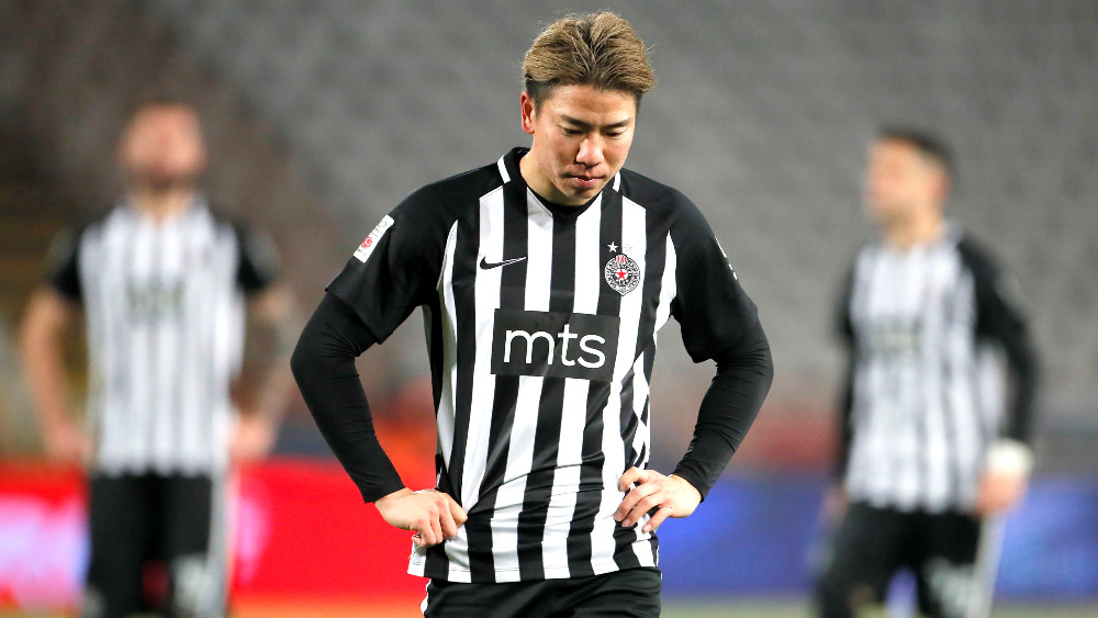 Takuma Asano: Pobegulja ili profesionalac 1