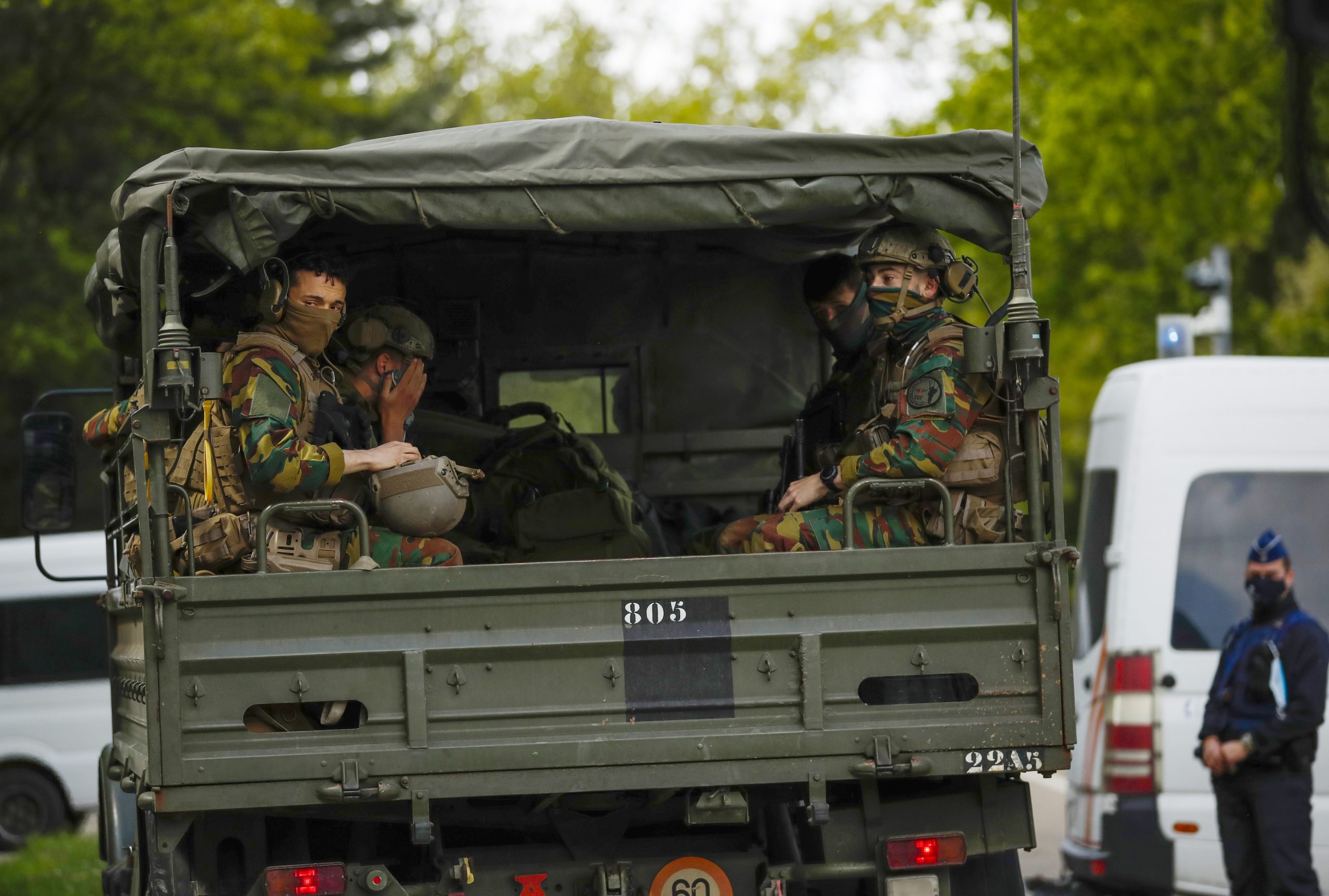Teško naoružani belgijski vojnik, za kojim traga 400 ljudi, i dalje na slobodi 1