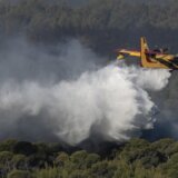 U Grčkoj se srušio avion koji je gasio požare 6