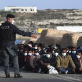 Na italijanskom ostrvu povećao se broj novodošlih migranata na 2.100 7