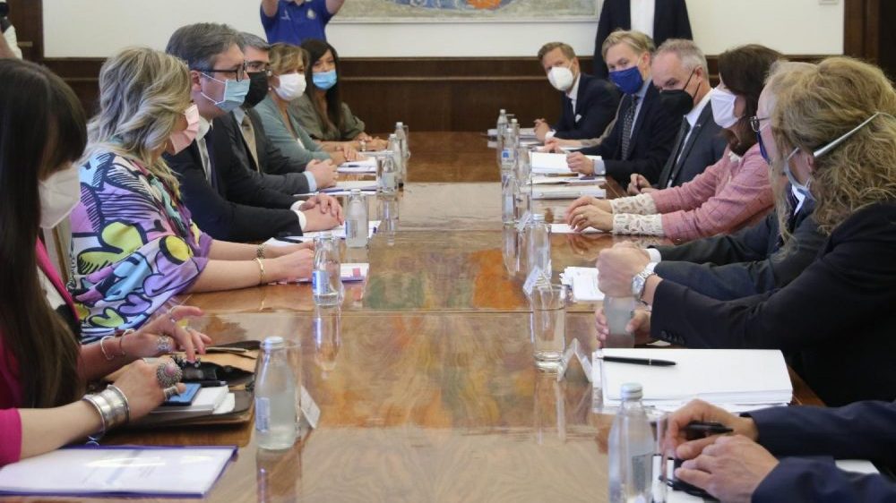 Vučić i švedska ministarka o saradnji sa OEBS-om i evropskom putu Srbije 1