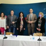 Ružić na uručenju računara za ekonomsku školu u Zrenjaninu 2