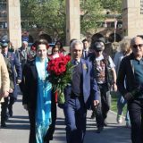 Ambasador Rusije položio cveće na spomenik „Večna vatra” 2