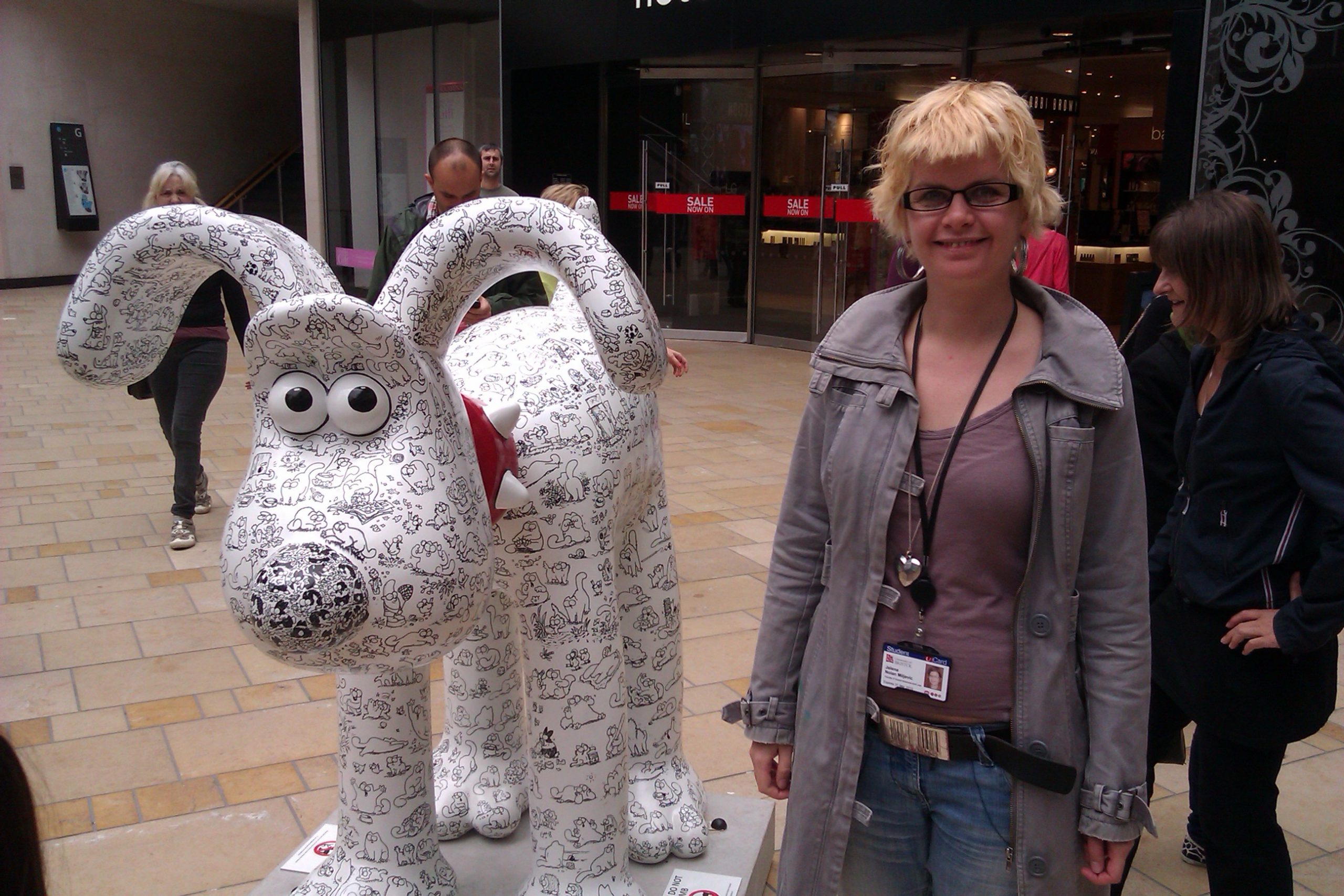 Otišla je iz Srbije da pronađe oca, a onda je Engleska promenila njen život 1