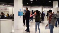 Bez gužvi za vakcine u Ušću od kada su podeljeni prvi vaučeri (FOTO) 3