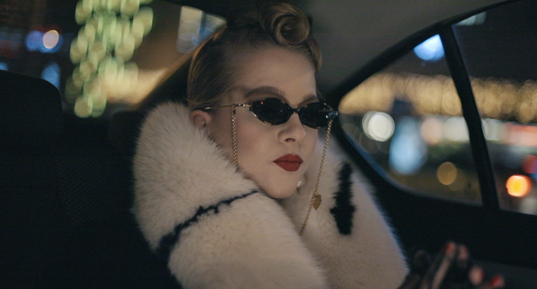 Novi spot Kike u duhu zlatnih godina Holivuda (VIDEO) 1