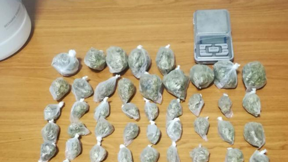 U dve akcije u Beogradu zaplenjeno oko 100 kesica narkotika 1