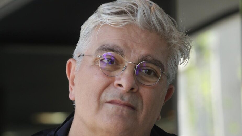 "Šta je sledeće nakon sendviča s parizerom - Toma Mona se kupa bebi šamponom u lajvu na Instagramu?" 3