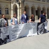 Članica SNS ometala performans omladine Narodne stranke u Novom Sadu 6