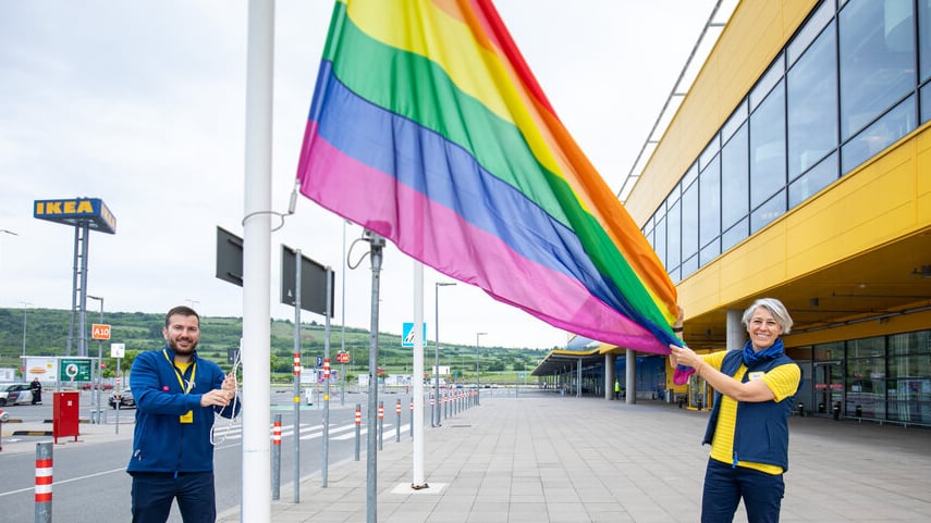 U znak podrške LGBT+ pravima, IKEA Srbija podigla zastavu duginih boja i pokrenula kampanju “Ljubav živi i izvan četiri zida” 1