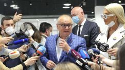 Bez gužvi za vakcine u Ušću od kada su podeljeni prvi vaučeri (FOTO) 5