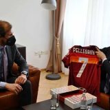 Direktor fudbalskog kluba "Roma" se vakcinisao u Srbiji, zahvalio Vučiću 1
