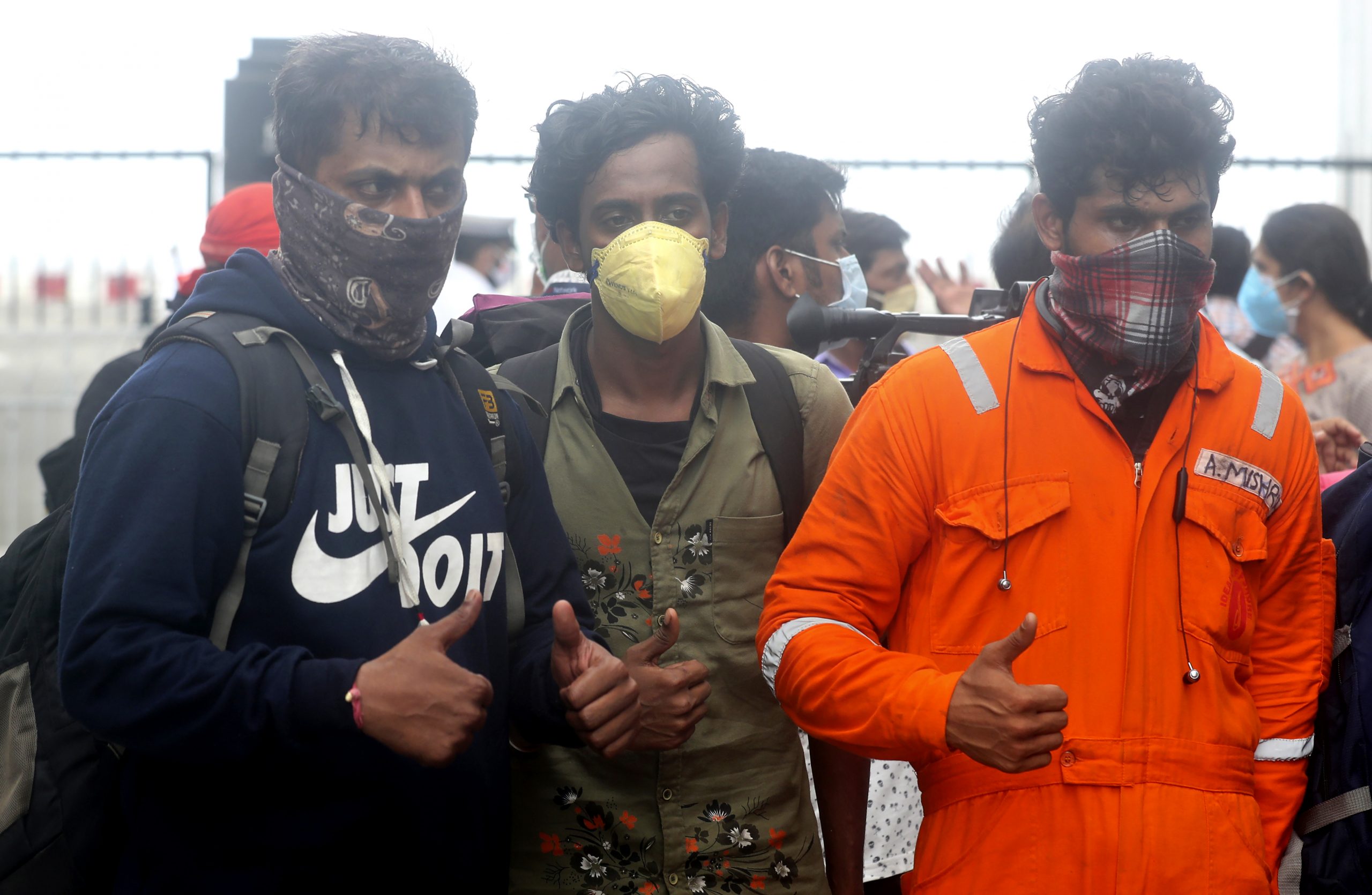 Indija: Spasioci i dalje tragaju za 78 nestalih u moru kod Mumbaja 1