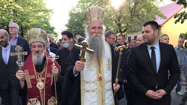 Veliki broj vernika na litiji u Nikšiću, među njima i zvaničnici iz Srbije 1