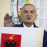 (VIDEO) Uhapšen bivši predsednik Albanije Ilir Meta 6