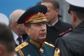 Putin na vojnoj paradi čestitao Dan pobede nad fašizmom (FOTO) 2