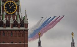 Putin na vojnoj paradi čestitao Dan pobede nad fašizmom (FOTO) 72