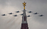 Putin na vojnoj paradi čestitao Dan pobede nad fašizmom (FOTO) 43