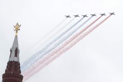 Putin na vojnoj paradi čestitao Dan pobede nad fašizmom (FOTO) 51