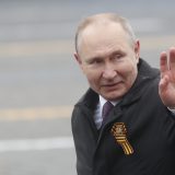 Putin daje 200 evra policajcima i vojnicima 9