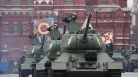 Putin na vojnoj paradi čestitao Dan pobede nad fašizmom (FOTO) 40