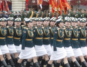 Putin na vojnoj paradi čestitao Dan pobede nad fašizmom (FOTO) 28