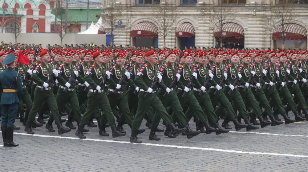Predsednik Meksika brani odluku države o učešću ruskih vojnika na paradi u Meksiko Sitiju 1