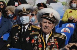Putin na vojnoj paradi čestitao Dan pobede nad fašizmom (FOTO) 84