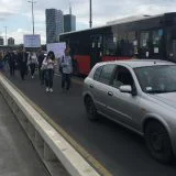 Protivnici vakcinacije u špicu prošetali Brankovim mostom 3