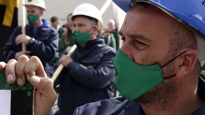 Na Međunarodni praznik rada radnici i sindikalci širom sveta na ulicama 1