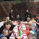 Patrijarh za Uskrs na ručku sa beskućnicima 7