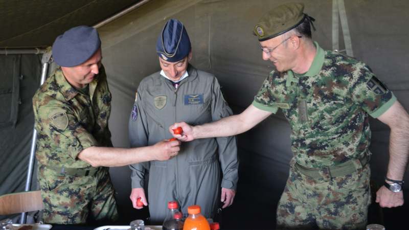Načelnik Generalštaba za Vaskrs obišao dežurne jedinice PVO 1