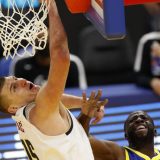 Novi tripl-dabl Jokića u pobedi Denvera, Dalas u plej-ofu 12