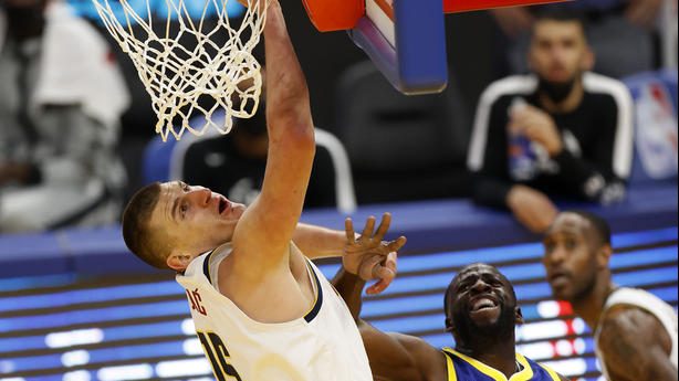 Novi tripl-dabl Jokića u pobedi Denvera, Dalas u plej-ofu 1