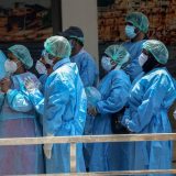 Policija u Indiji pronašla tela na obali reke Gang, sumnja se da su žrtve kovida-19 10