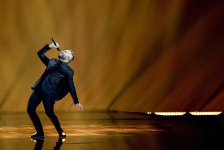 Poznati prvi finalisti Evrovizije, bez poštovanja mera u publici (VIDEO, FOTO) 11