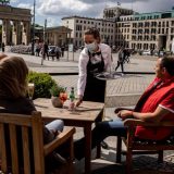U Nemačkoj otvorene bašte kafea i restorana 13