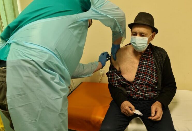 Apel Zrenjanincima da se vakcinišu, broj zaraženih raste 1