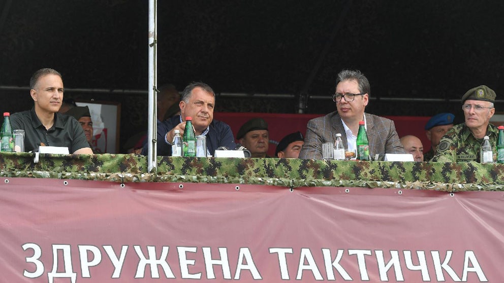 Vojska u službi političke demagogije Aleksandra Vučića 1