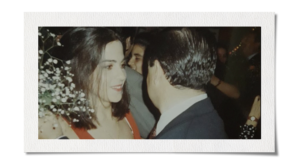 Međunarodni dan žrtava torture: Argentinke koje se bore za pravdu za žrtve njihovih očeva 3 Analía dances with her father, Eduardo Emilio Kalinec. Photo courtesy of Analia Kalinec