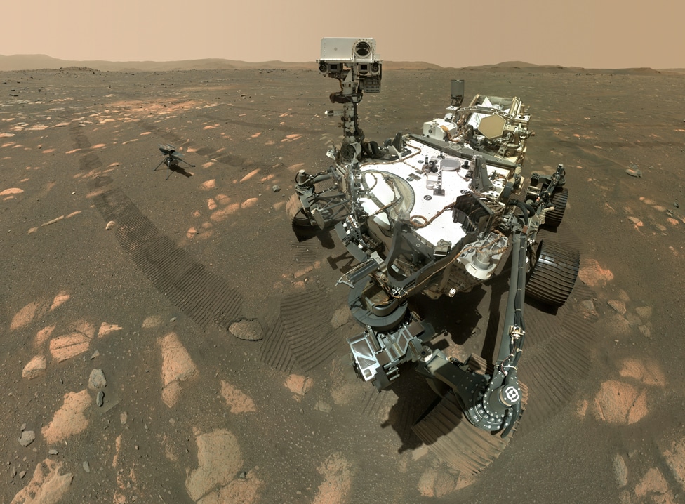 Autoportret Nasinog rovera Istrajnost na Marsu zabeležen 6. aprila