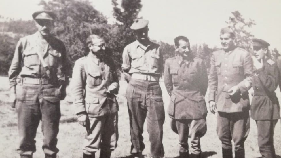 Ficroj Meklejn i Koča Popović sa članovima sovjetske vojne misije