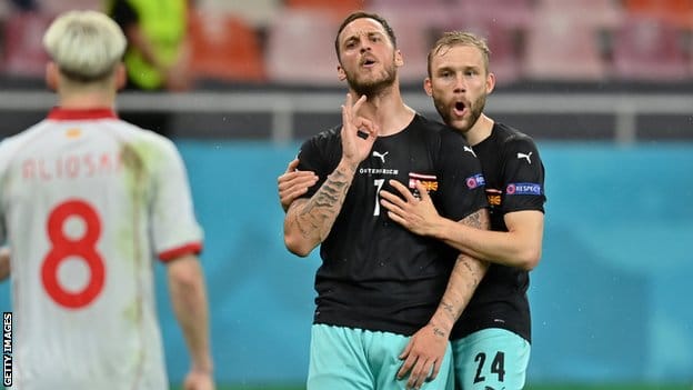 EURO 2020: Italijani marširaju, Velšani se osmehuju, Arnautović kažnjen utakmicom neigranja, moda pomeranja flašica 4 Marko Arnautovic
