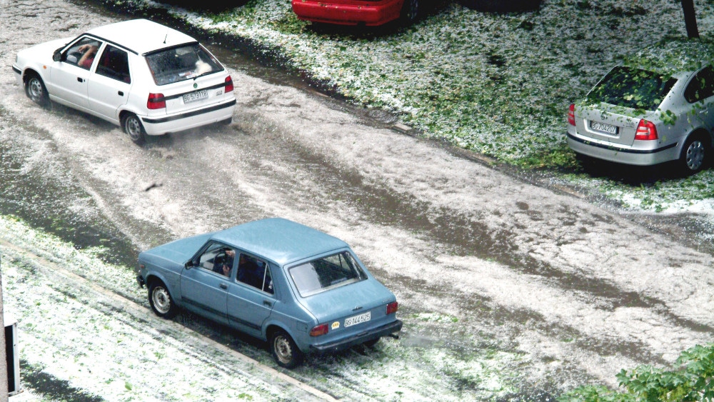 Srbiji treba bar 15.000 protivgradnih raketa godišnje, a kupujemo 6.000 1